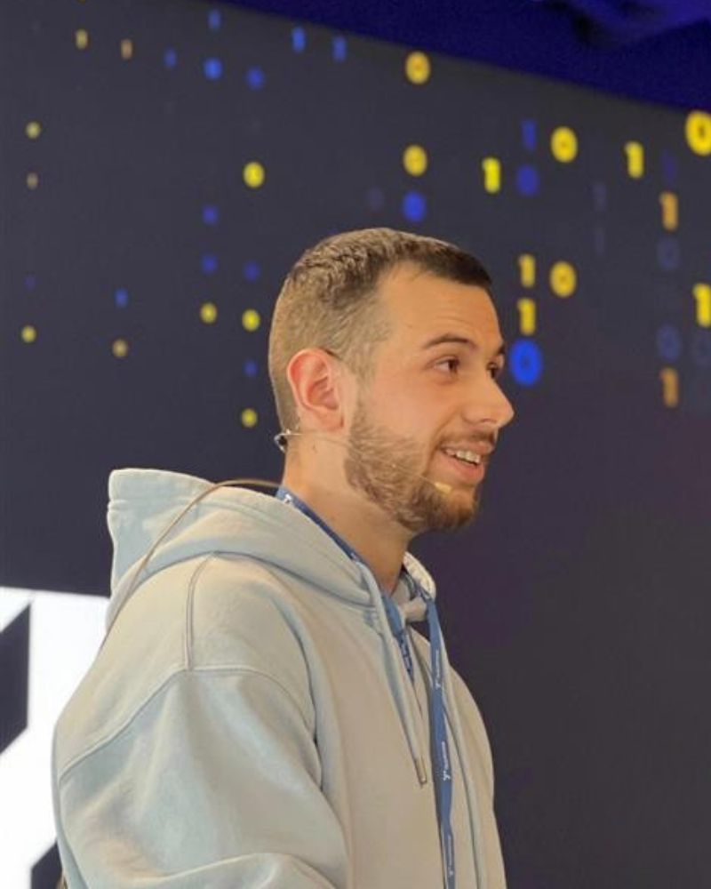 Javier Alvarez Paramo Ideas Locas mentor